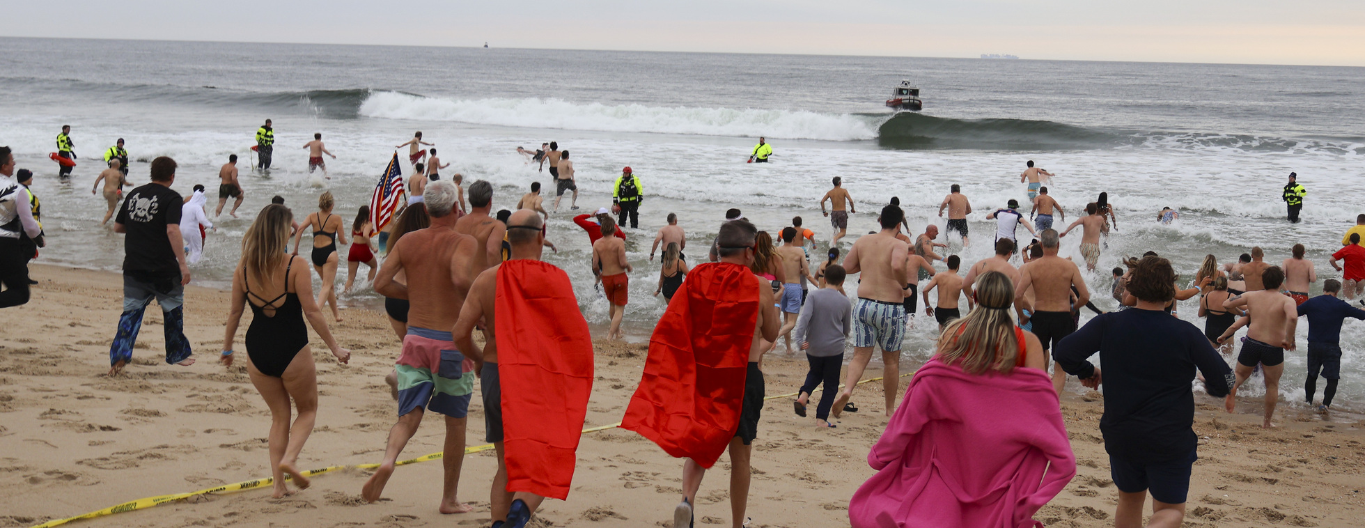 2027 LADACIN Plunge